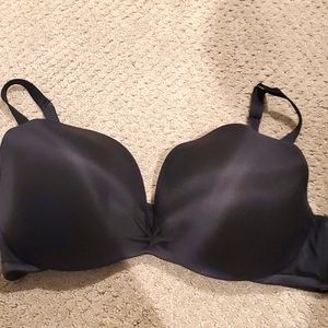 Cacique black plunge / push up style bra 40DD